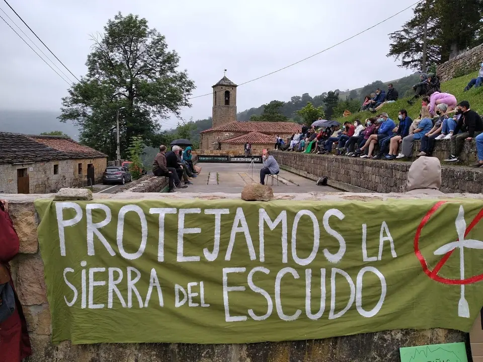 Colectivos contra el proyecto e&oacute;lico Escudo