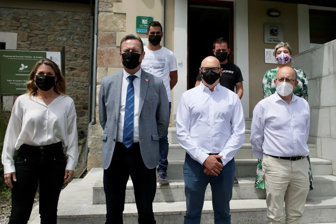 El consejero de Desarrollo Rural, Guillermo Blanco, en la sede de la Asociai&oacute;n de Desarrollo Rural Saja-Nansa