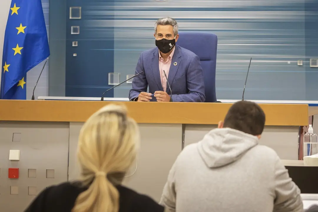 El vicepresidente y consejero de Universidades, Igualdad, Cultura y Deporte, Pablo Zuloaga, informa, en rueda de prensa de los acuerdos del Consejo de Gobierno.