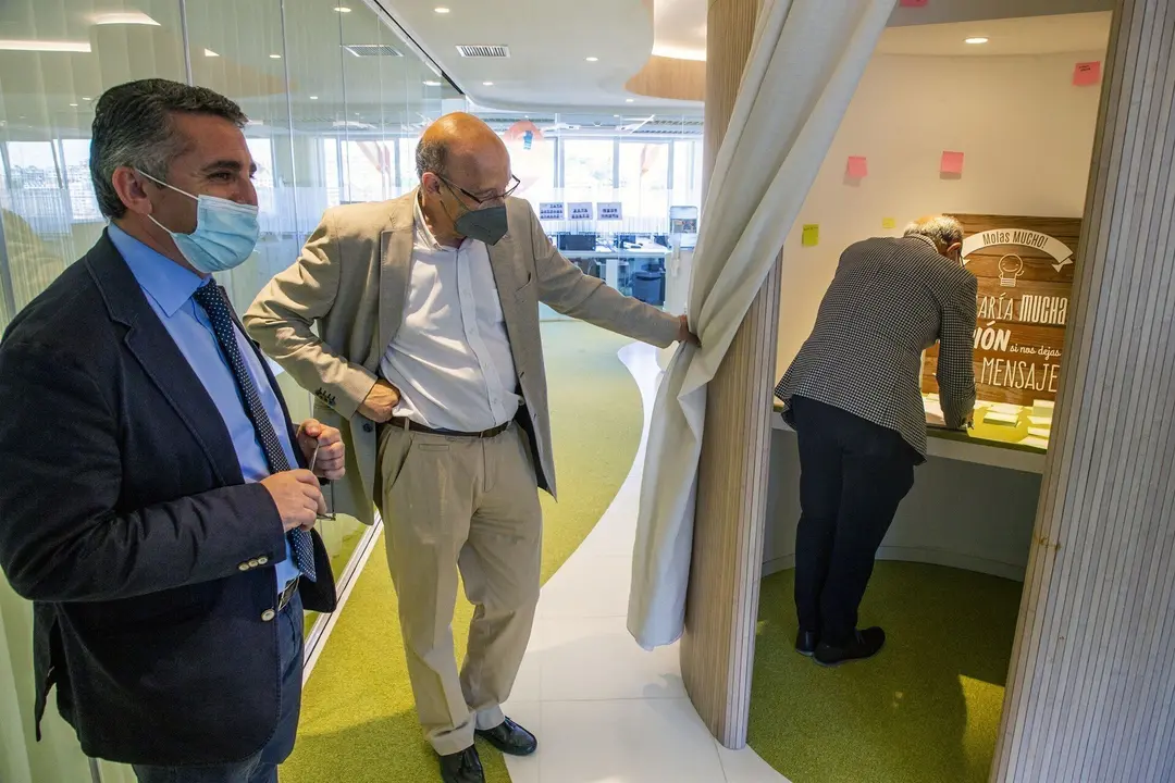 El Consejero De Industria, Turismo, Innovaci&oacute;n, Transporte Y Comercio, Javier L&oacute;pez Marcano, Asiste A La Presentaci&oacute;n Del Panel Innovaci&oacute;n Cantabria.