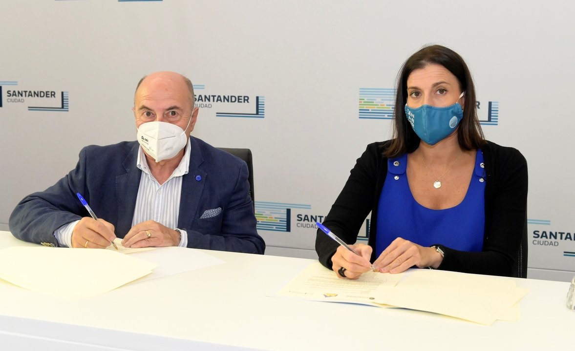 Firma del convenio entre Ayuntamiento de Santander y ASPACE