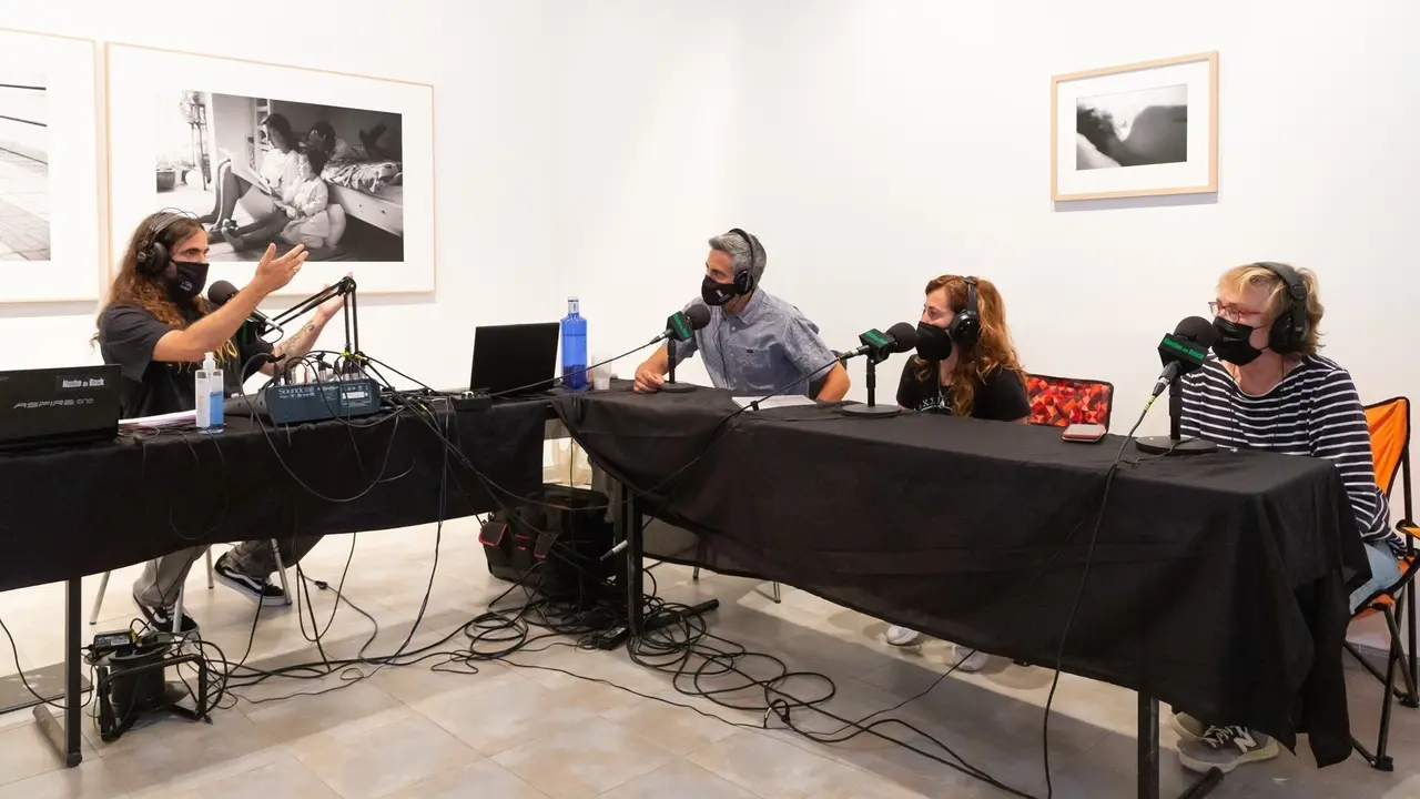 Zuloaga asiste a la grabaci&oacute;n del programa de radio por el 25 aniversario de la Asociaci&oacute;n Noche de Rock