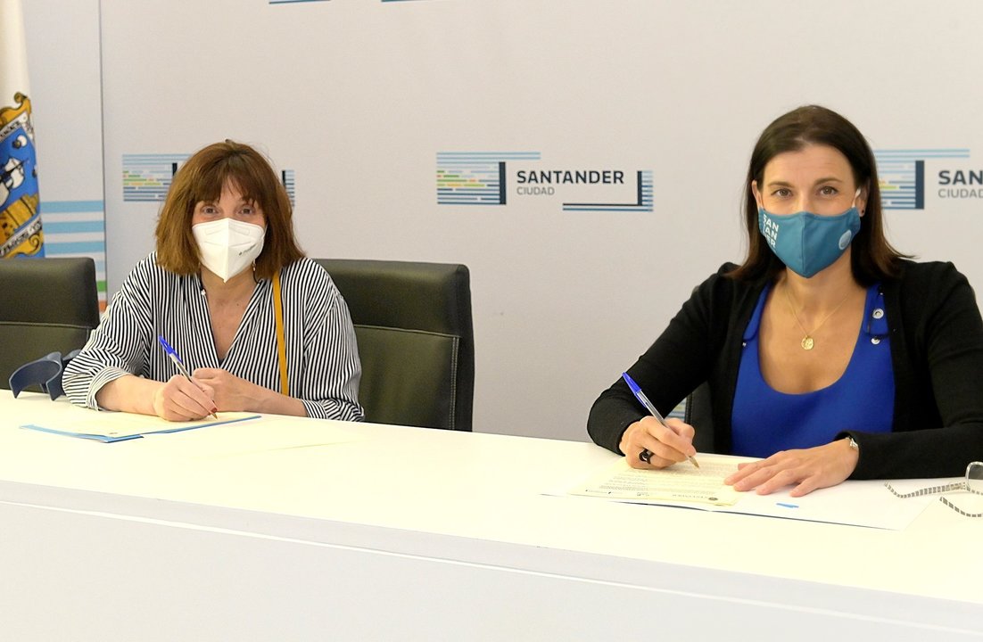 Firma de convenio entre Ayuntamiento de Santander y COCEMFE