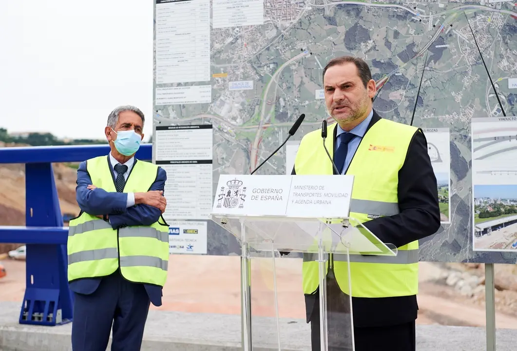 Miguel &Aacute;ngel Revilla y Jos&eacute; Luis &Aacute;balos