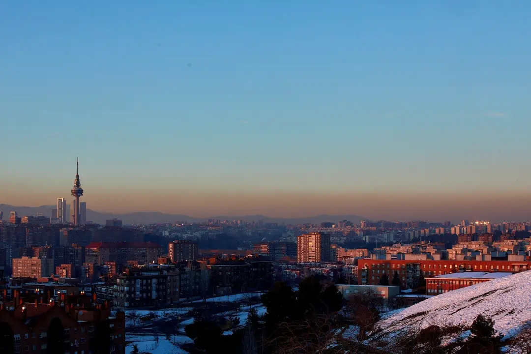 Archivo - Panor&aacute;mica de Madrid desde el Cerro del T&iacute;o P&iacute;o en Madrid (Espa&ntilde;a).