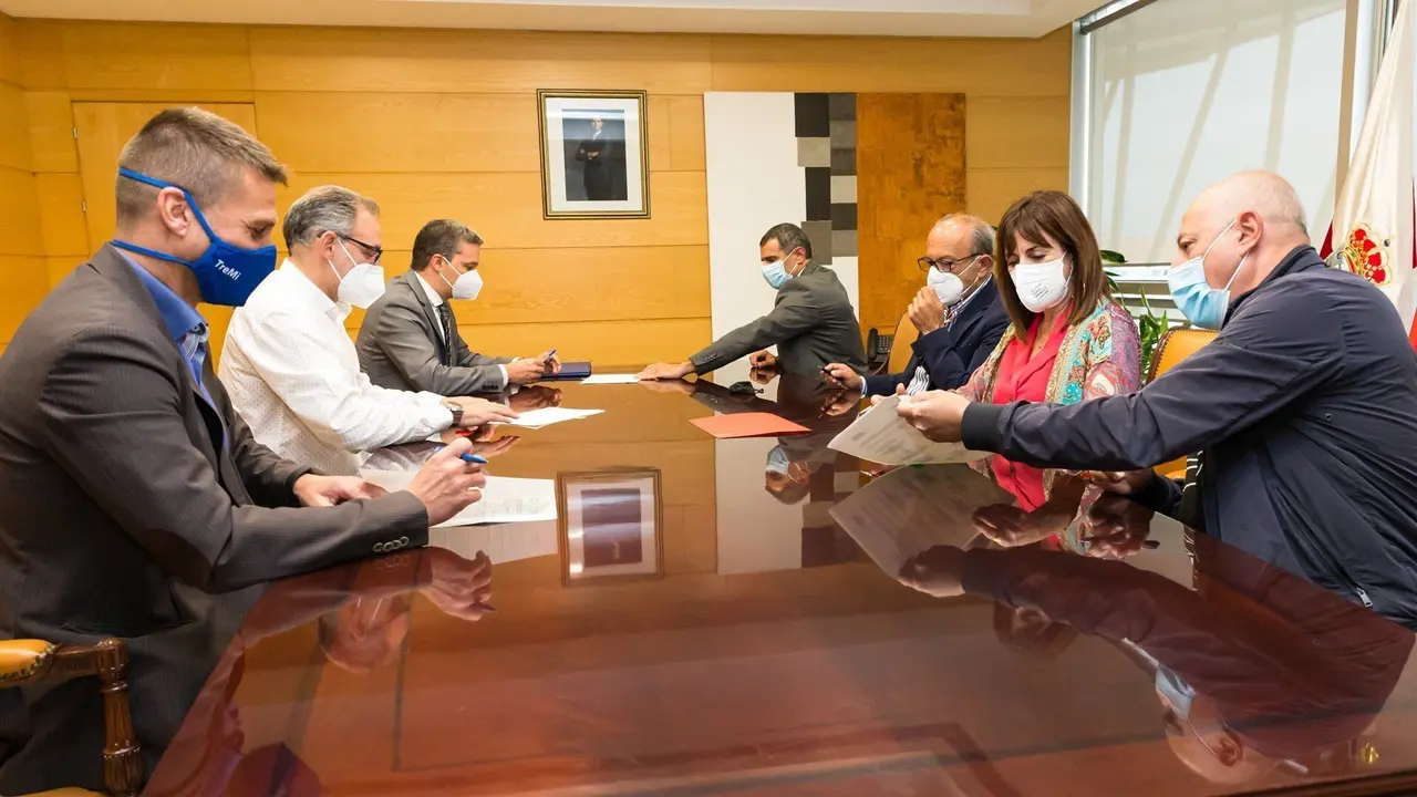 Firma del acuerdo sobre SEG Automotive