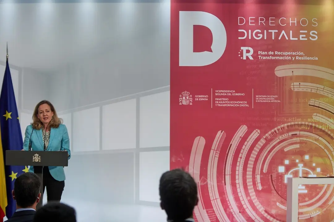 La vicepresidenta primera y ministra de Asuntos Econ&oacute;micos y Transformaci&oacute;n Digital, Nadia Calvi&ntilde;o, interviene en la presentaci&oacute;n de la Carta de Derechos Digitales, en La Moncloa, a 14 de julio de 2021, en Madrid (Espa&ntilde;a). La Carta de Derechos Digitales, 