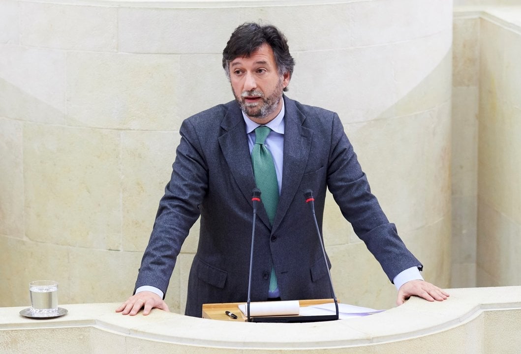 Archivo - El portavoz de Vox en el Parlamento de Cantabria, Cristobal Palacio