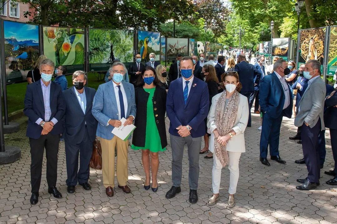 Inauguraci&oacute;n de la exposici&oacute;n sobre el hombre y la biosfera en Santander