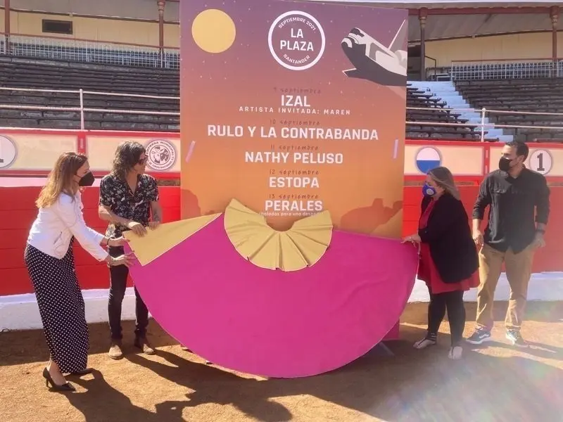 Presentaci&oacute;n de las actuaciones, a cargo de responsables del Gobierno y del Ayuntamiento y de algunos artistas participantes.