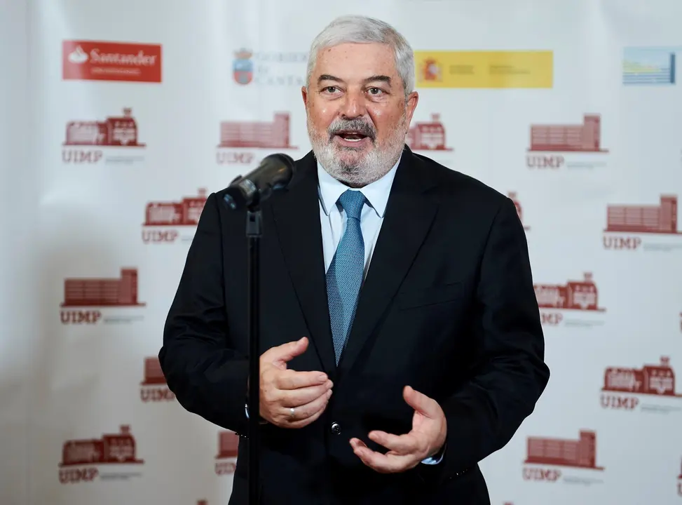 Magdy Mart&iacute;nez Solim&aacute;n, director de la AECID., en la UIMP