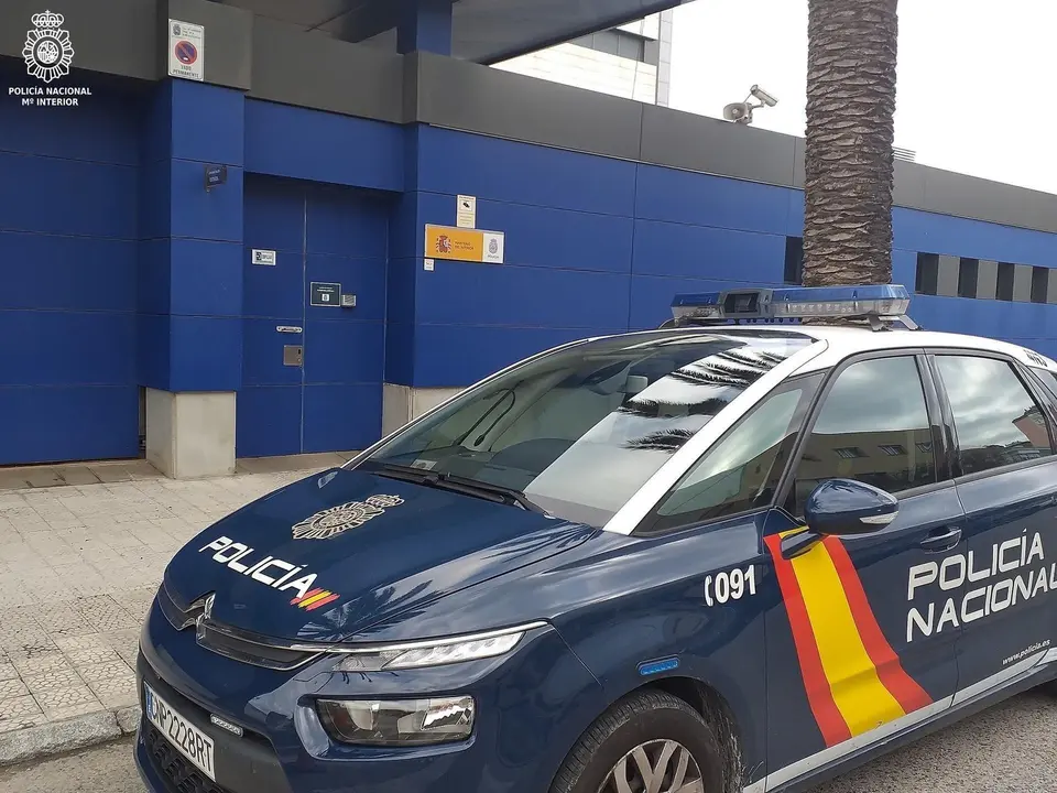 Coche de la Polic&iacute;a Nacional
