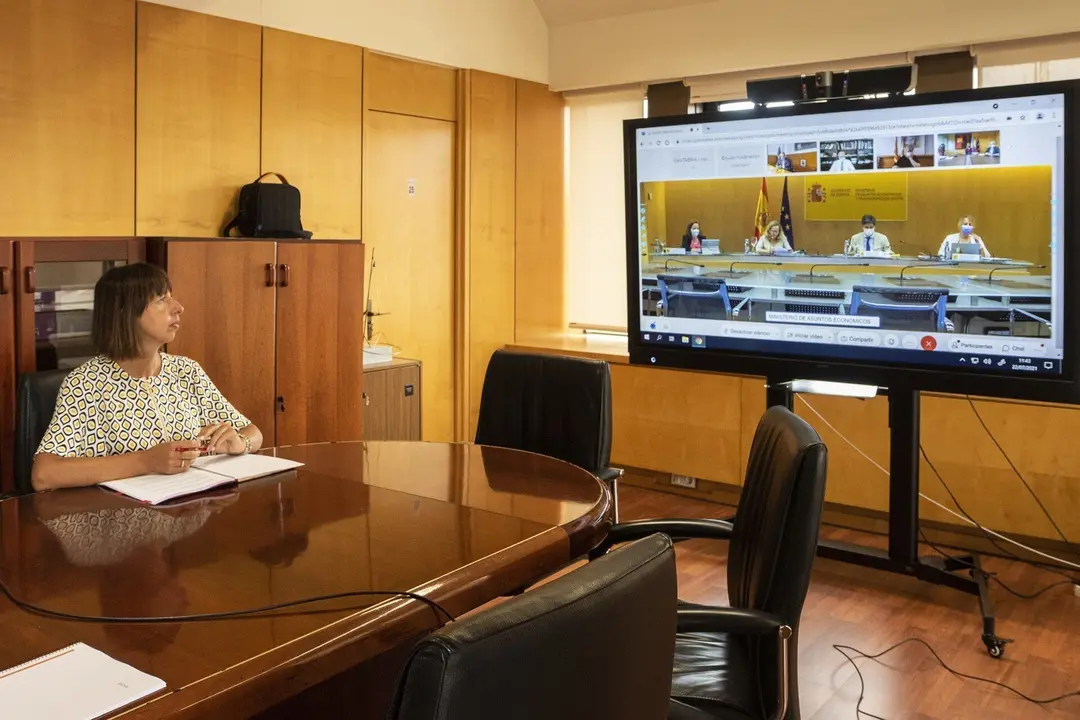 &Yuml;a consejera de Econom&iacute;a y Hacienda, Mar&iacute;a S&aacute;nchez, asiste a la Conferencia Sectorial para la Mejora Regulatoria y el Clima de Negocios