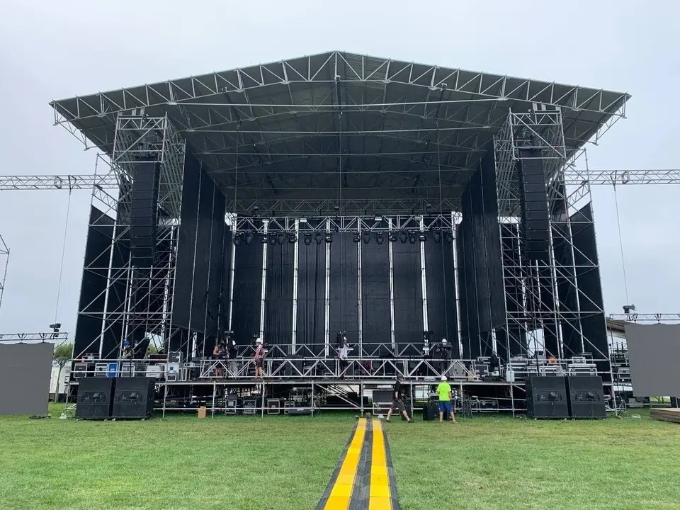 Montaje del escenario.