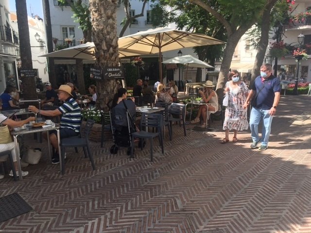 Foto de una terraza de un bar en Marbella