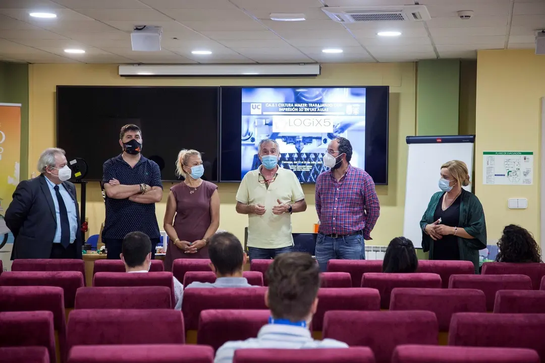 Clausura del &uacute;ltimo curso de verano de la UC en Camargo.