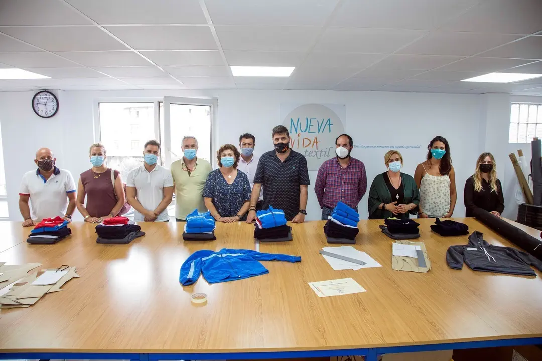 Participantes del proyecto 'Nueva Vida Textil' que han completado la fase de formaci&oacute;n.
