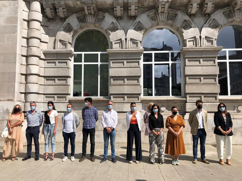 Minuto de silencio por las mujeres asesinadas