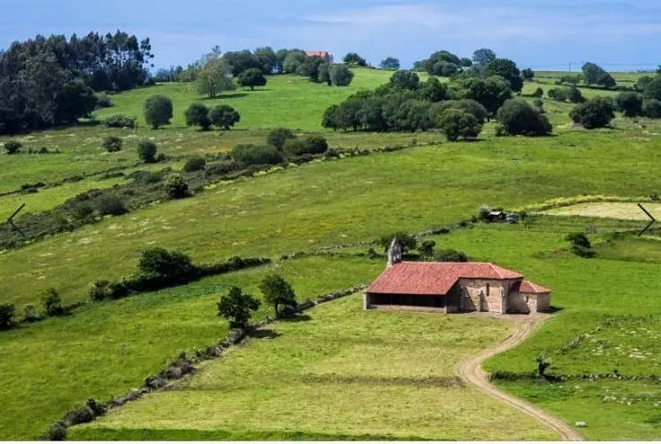 Iglesia Herr&aacute;n en Santillana del Mar