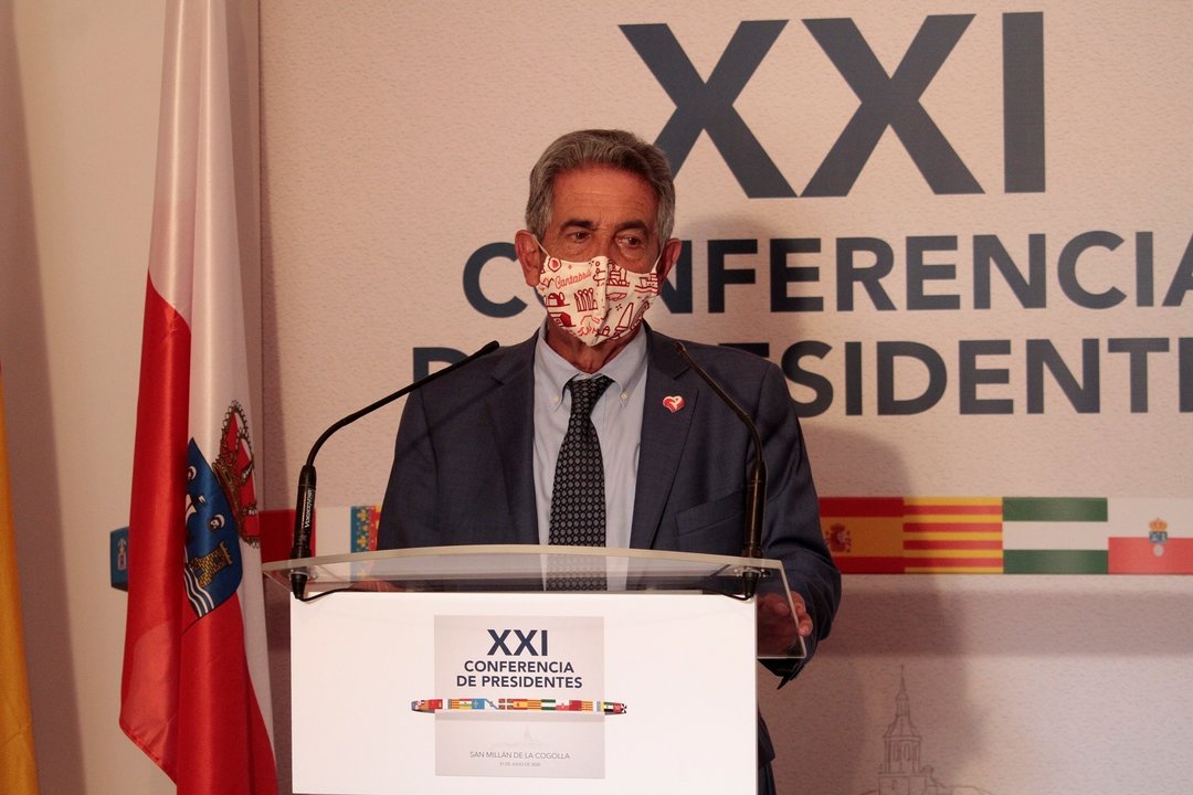 Archivo - El presidente de Cantabria, Miguel Ángel Revilla, tras la XXI Conferencia de Presidentes en San Millán de la Cogolla, La Rioja.