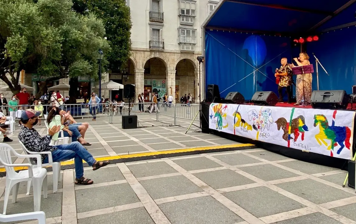 Concierto en la plaza de Pombo
