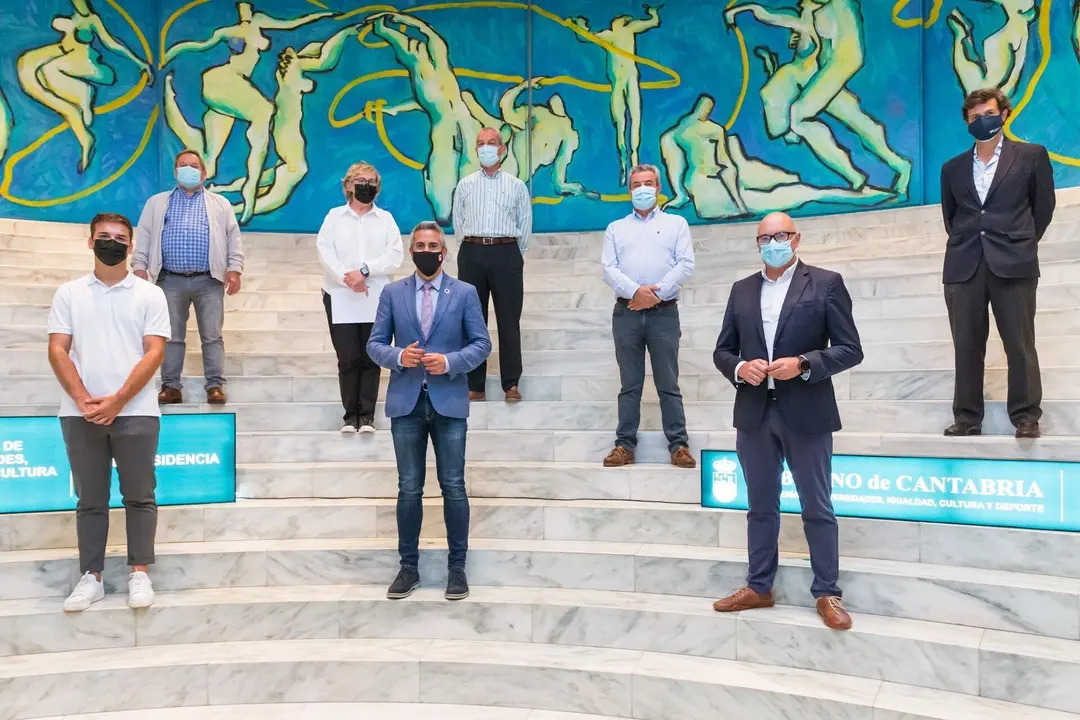 El vicepresidente y consejero de Universidades, Igualdad, Cultura y Deporte, Pablo Zuloaga, presenta las jornadas culturales Nansa