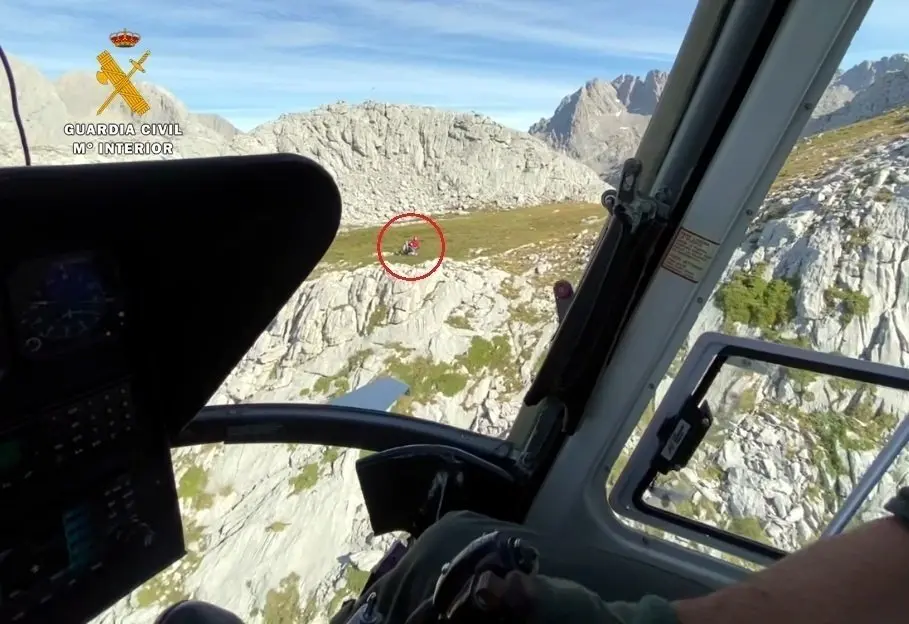 Rescate a monta&ntilde;eros en Pe&ntilde;a Remo&ntilde;a