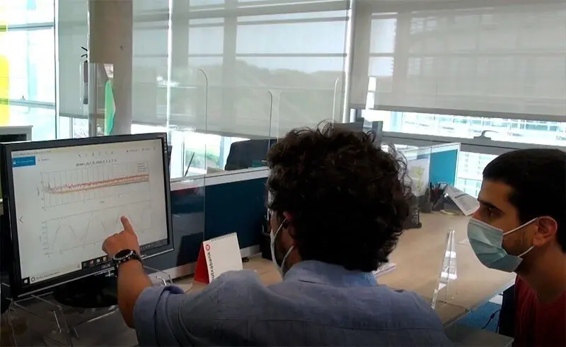 El ingeniero Miguel Somoano y el matem&aacute;tico y f&iacute;sico &Aacute;lvaro Rodr&iacute;guez, miembros del IHCantabria