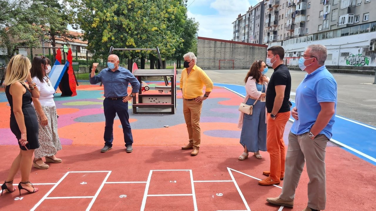 El Ayuntamiento de Piélagos finaliza la reforma integral de las áreas de juego del Colegio Virgen de Valencia de Renedo