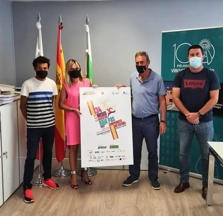 Presentaci&oacute;n del cartel de la XXXIV Media Marat&oacute;n Bajo Pas.