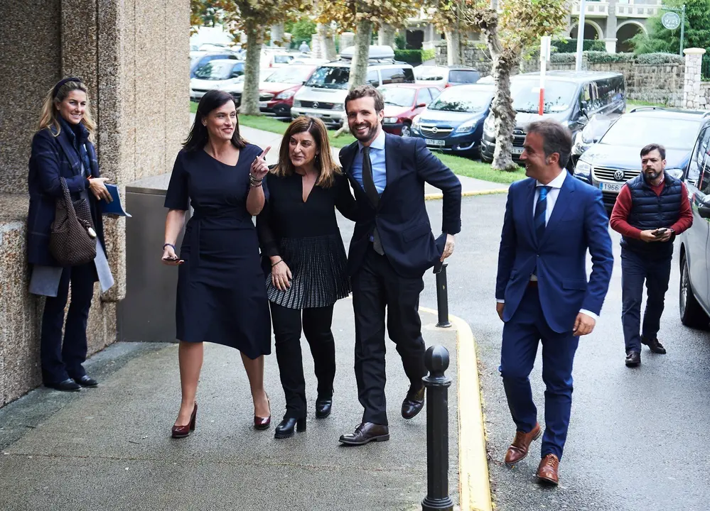 Archivo - La alcaldesa de Santander, Gema Igual Ortiz; la presidenta del PP de Cantabria, Mar&iacute;a Jos&eacute; S&aacute;enz de Buruaga; el presidente del PP , Pablo Casado y el diputado Diego Movell&aacute;n, 2019.- Archivo