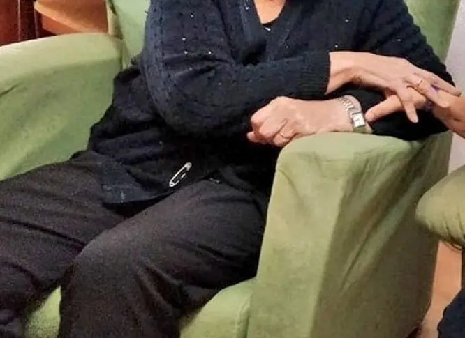 Archivo - Una persona mayor en una residencia