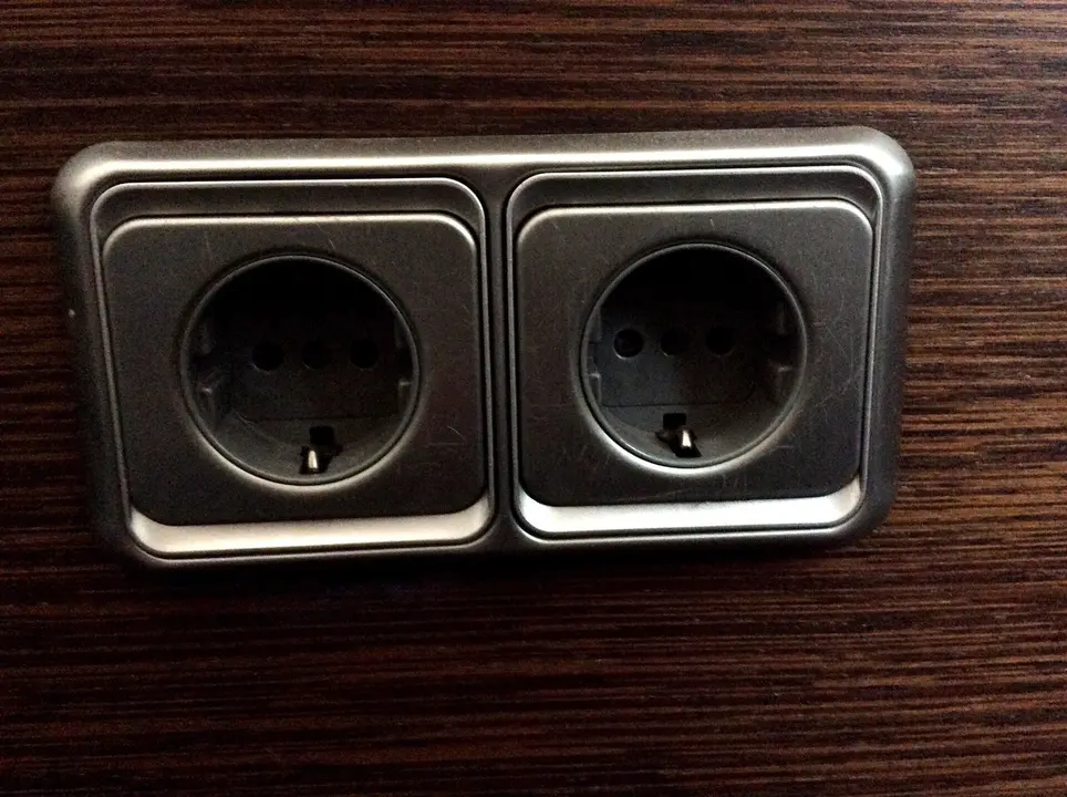 Archivo - Enchufe, enchufes, electricidad, red el&eacute;ctrica