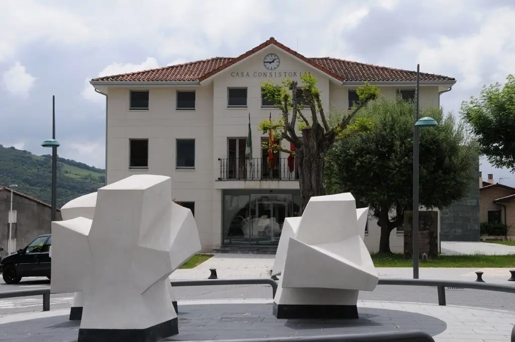 Archivo - Noja contar&aacute; con una oficina de informaci&oacute;n al consumidor a partir del 20 de julio