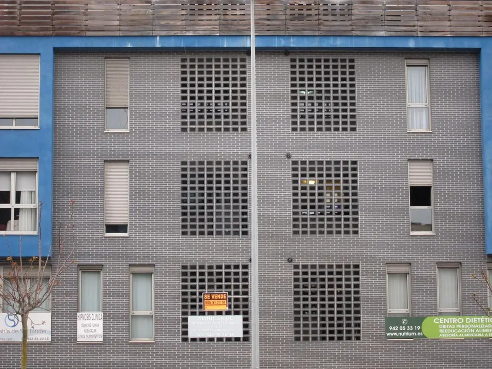 Archivo - Piso en venta