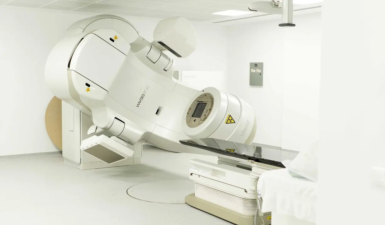 Archivo - Quir&oacute;nsalud Torrevieja adquiere un nuevo acelerador lineal para el tratamiento de todo tipo de c&aacute;nceres con radioterapia