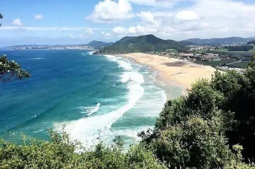 Playa de Berria, en Santo&ntilde;a