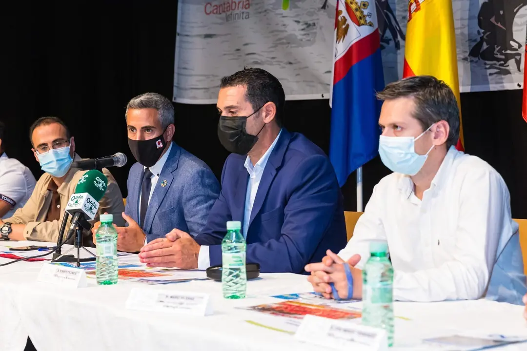 Presentaci&oacute;n de la 50 edici&oacute;n del Descenso Internacional R&iacute;o Deva de pirag&uuml;ismo