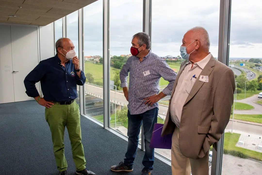 El consejero de Industria, Turismo, Innovaci&oacute;n, Transporte y Comercio,&nbsp;Javier L&oacute;pez Marcano,&nbsp;recibe al alcalde de Voto