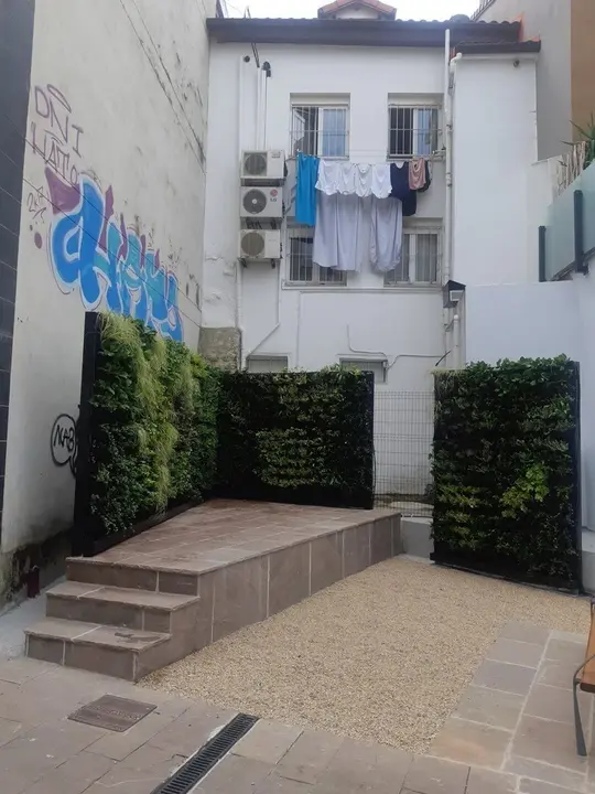 Fachada en la que se ha ubicado el jard&iacute;n vertical