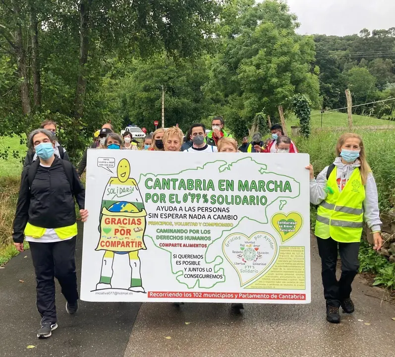 Marcha Cantabria Solidaria por el 0,77%