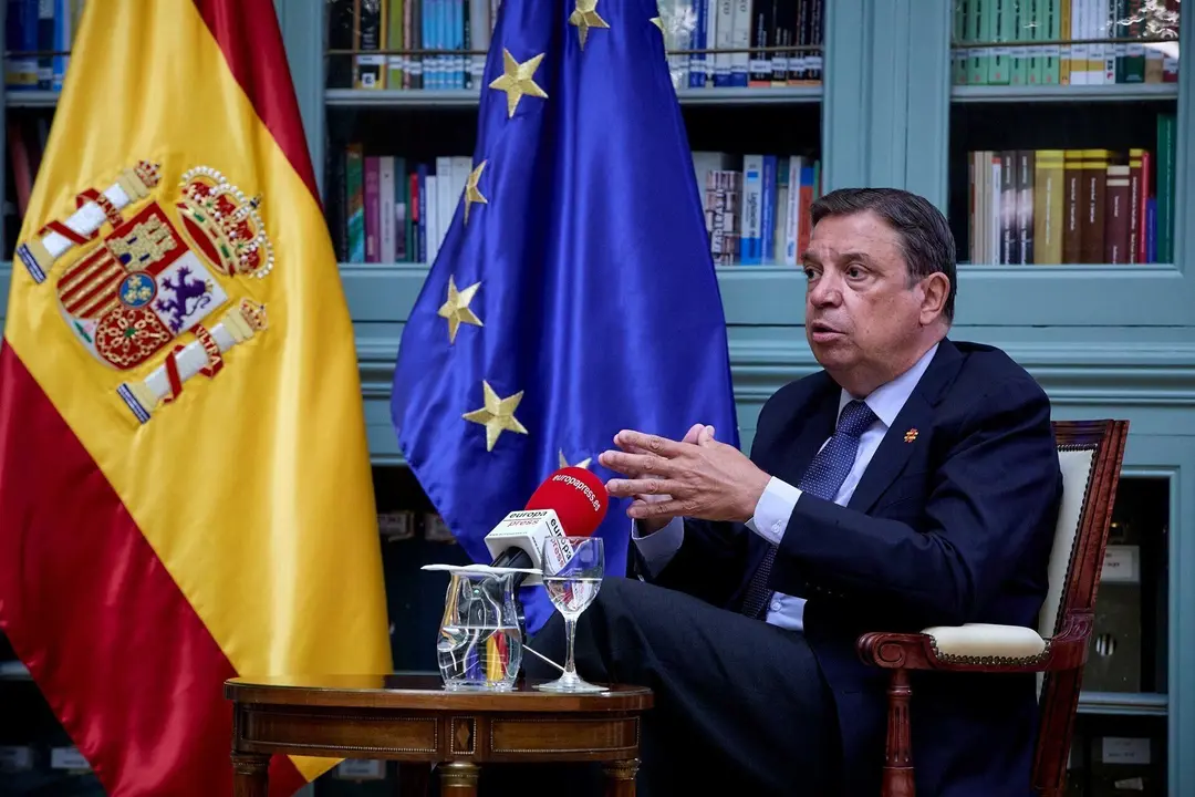 El ministro de Agricultura, Pesca y Alimentaci&oacute;n, Luis Planas, durante una entrevista para Europa Press, en la sede del ministerio, a 26 de agosto de 2021, en Madrid (Espa&ntilde;a).