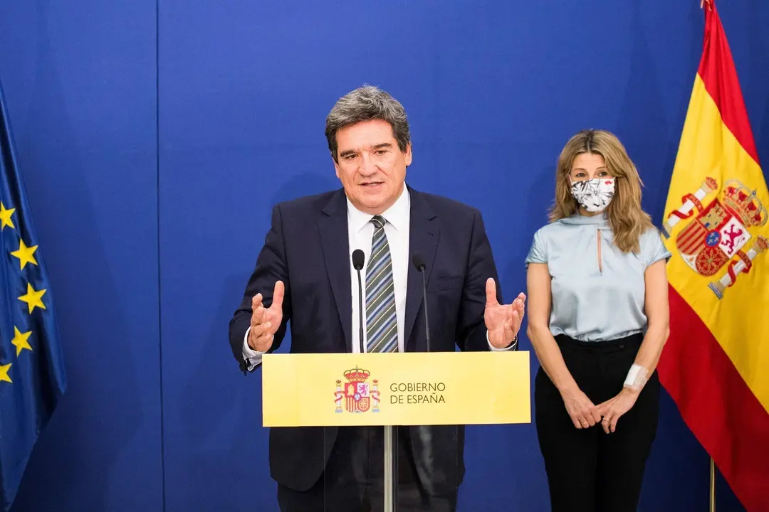 Archivo - El ministro de Inclusi&oacute;n, Seguridad Social y Migraciones, Jos&eacute; Luis Escriv&aacute;, durante la firma del V Acuerdo Social en Defensa del Empleo, a 27 de mayo de 2021, en el Ministerio de Trabajo y Econom&iacute;a Social, Madrid, (Espa&ntilde;a)