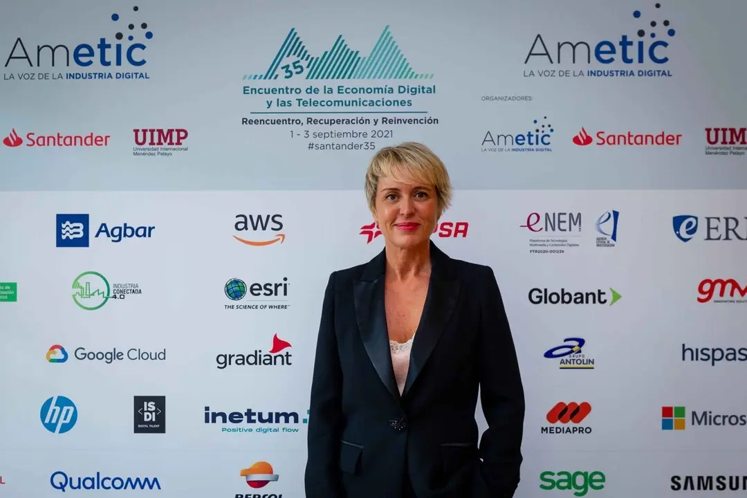 La secretaria de Estado de Digitalizaci&oacute;n e Inteligencia Artificial, Carme Artigas, en el 35 Encuentro de la Econom&iacute;a Digital y Telecomunicaciones organizado por Ametic en Santander.