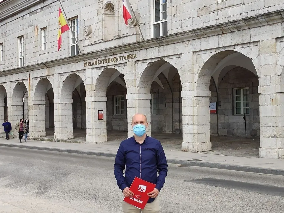 Israel Ruiz Salm&oacute;n, coordinador de IU Cantabria