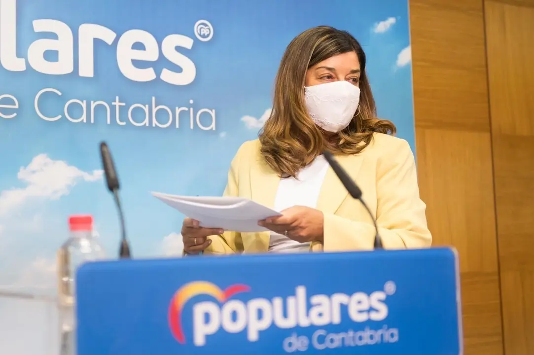 Archivo - La presidenta del PP de Cantabria, Mar&iacute;a Jos&eacute; S&aacute;enz de Buruaga