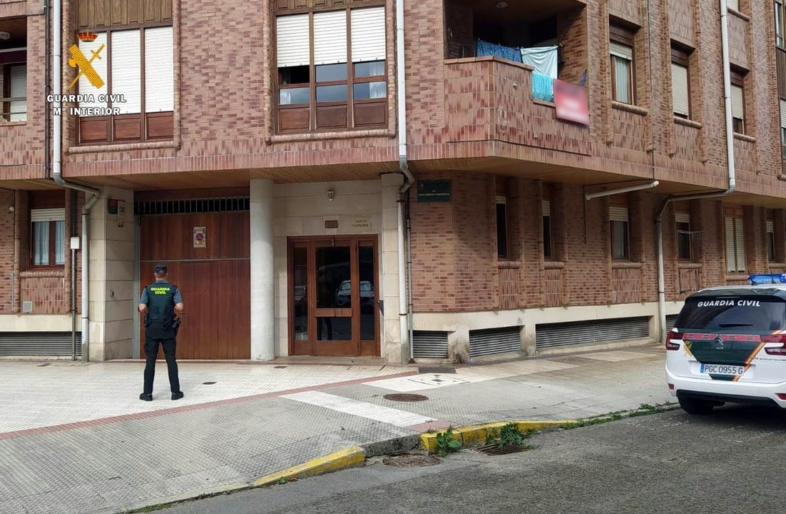 Vigilancia de la Guardia Civil en trasteros de Cotolino, en Castro Urdiales
