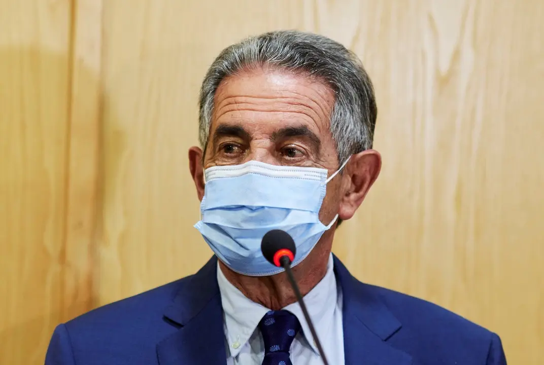 Archivo - El presidente de Cantabria, Miguel &Aacute;ngel Revilla, interviene en una rueda de prensa