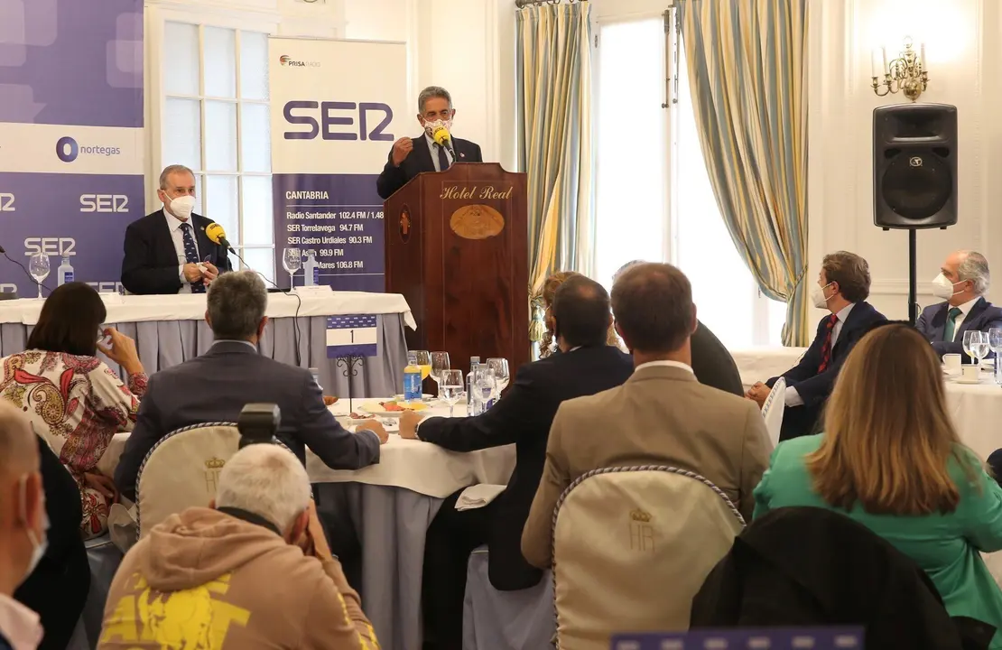 Revilla en el Foro Ser Cantabria