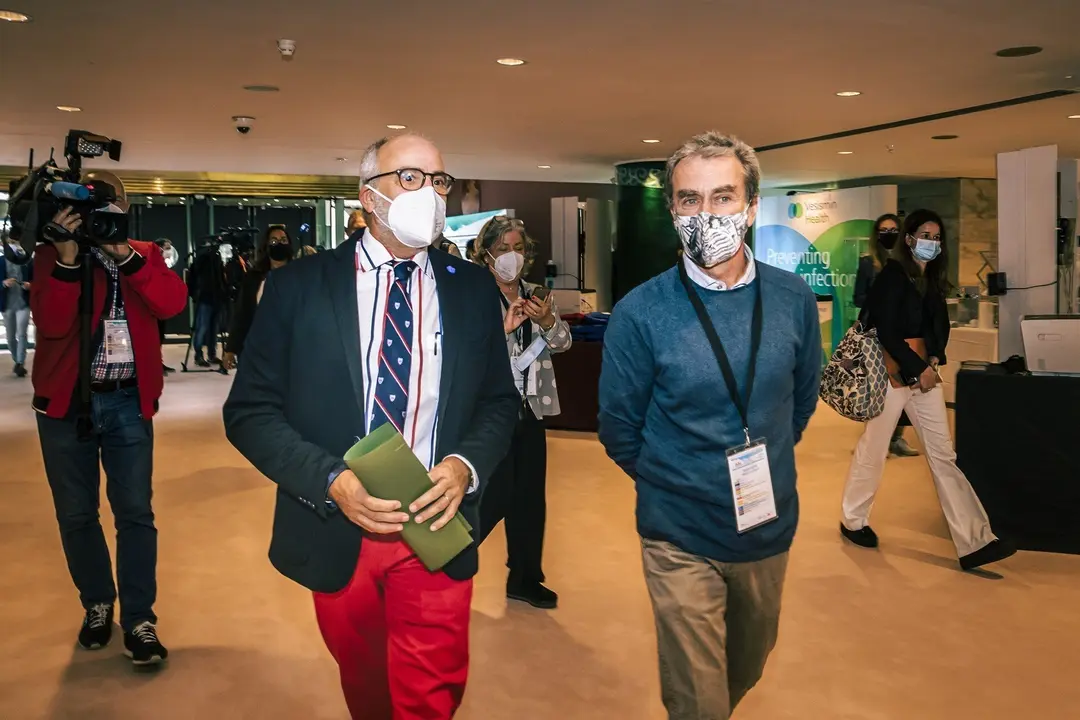 El Consejero De Sanidad, Miguel Rodr&iacute;guez, Y El Director Del Centro De Coordinaci&oacute;n De Alertas Y Emergencias Sanitarias, Fernando Sim&oacute;n